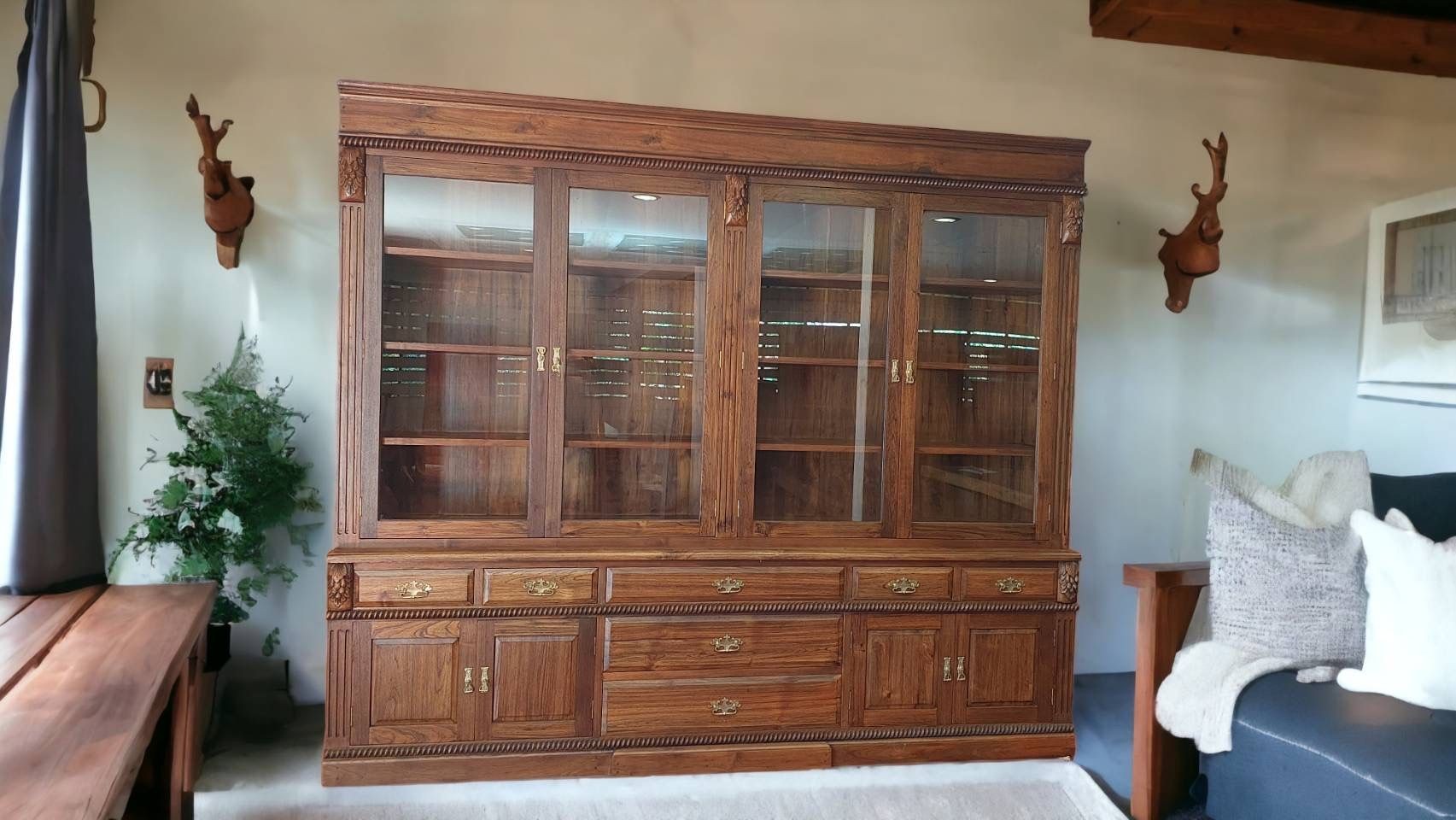 Made to Order Furniture : Cabinets - Cabs 136