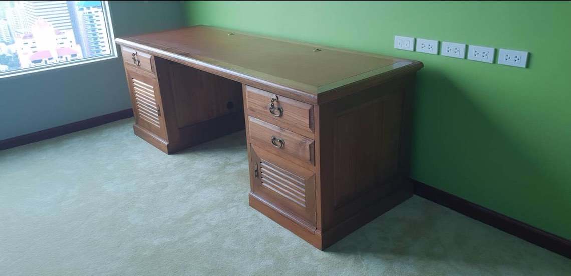 Made to Order Furniture. - Desk 023-01