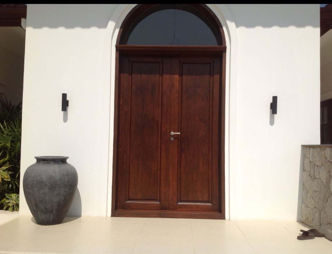 Made to Order Furniture. - Entrance & Interior Doors 005-01