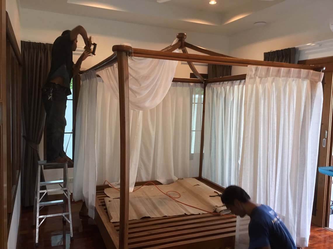 Made to Order Bedroom Furniture. - Four Poster 002-01