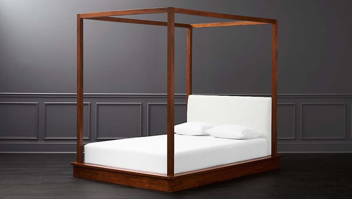 Made to Order Bedroom Furniture. - Four Poster 010-01